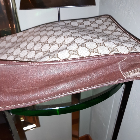 Gucci Clutch - 10 inches wide and 7.5 inches in height. - Picture 10 of 12